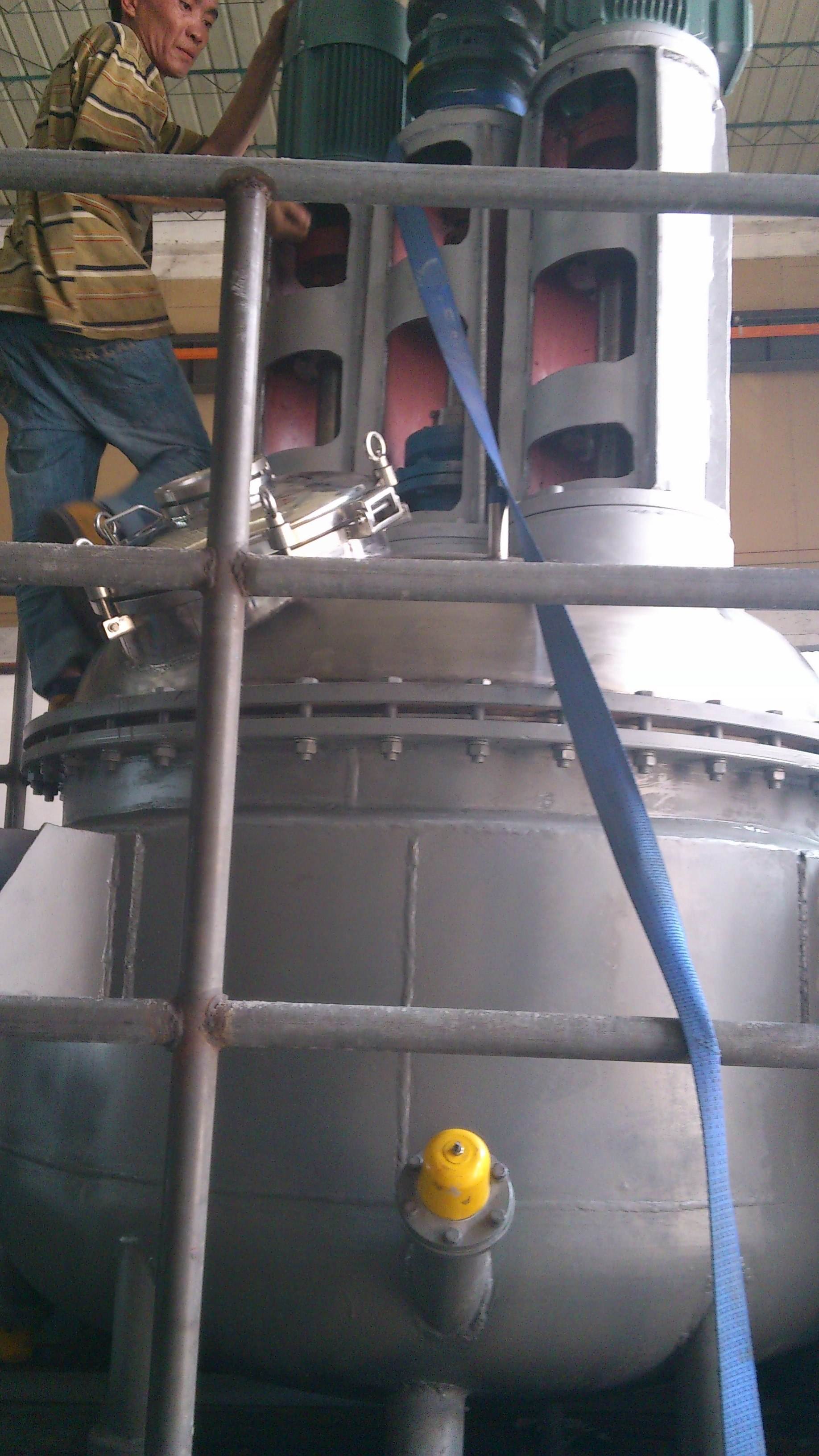 多功能反應(yīng)釜的構(gòu)成結(jié)構(gòu)、參數(shù)技術(shù)典型的主體反應(yīng)設(shè)備設(shè)計特點-成